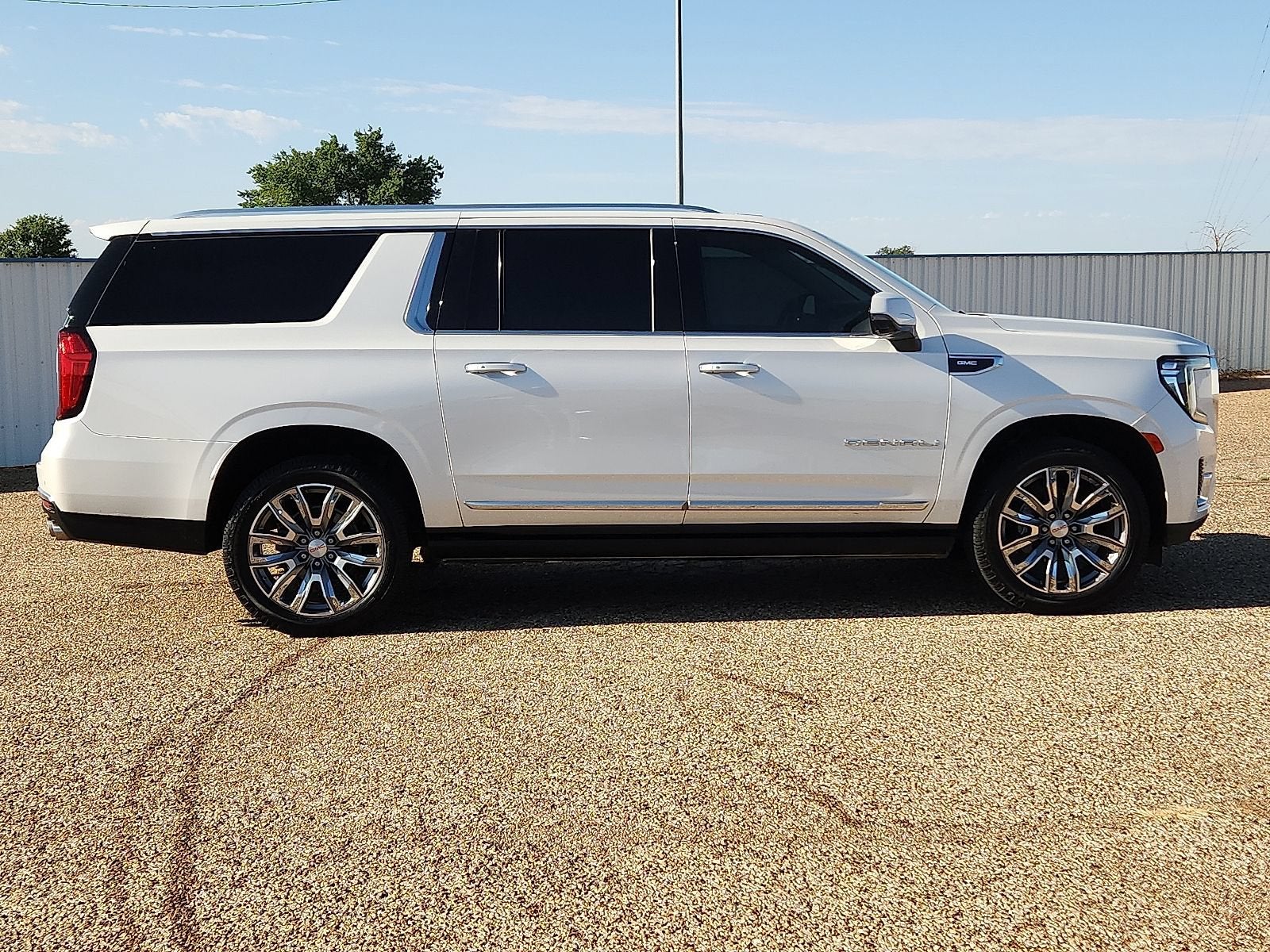 2022 GMC Yukon XL Denali