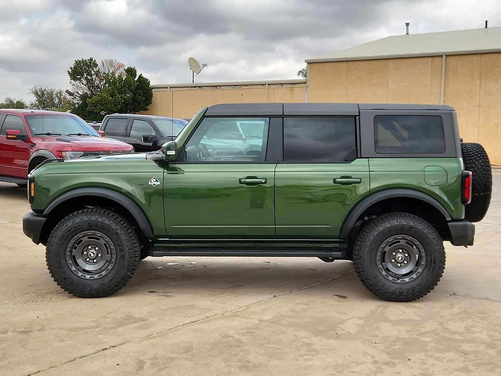 2024 Ford Bronco Outer Banks