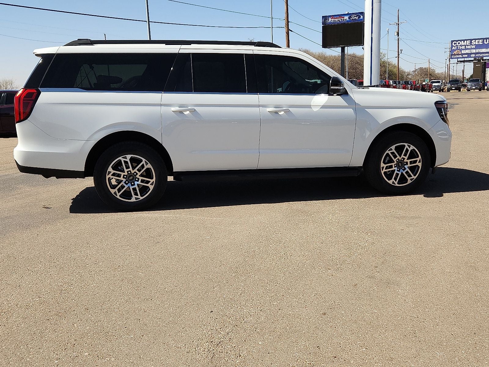 2026 Ford Expedition MAX Active