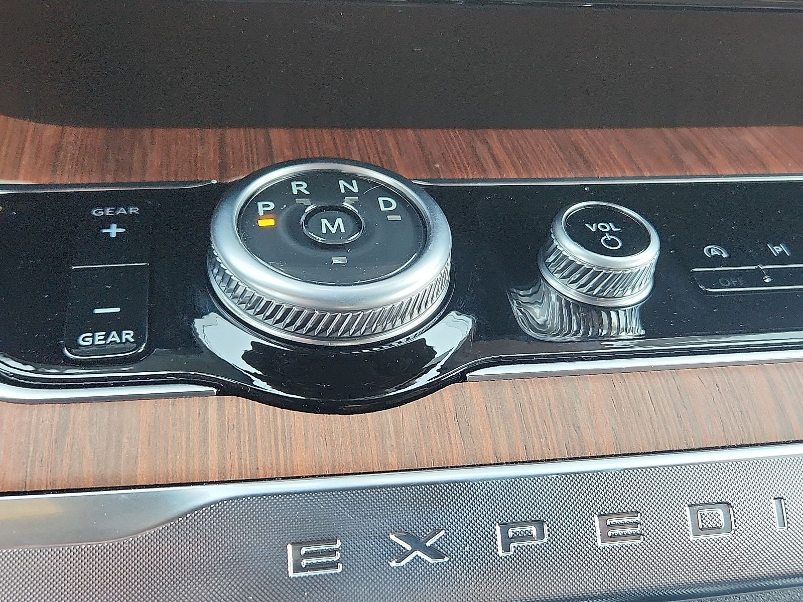 2027 Ford Expedition King Ranch