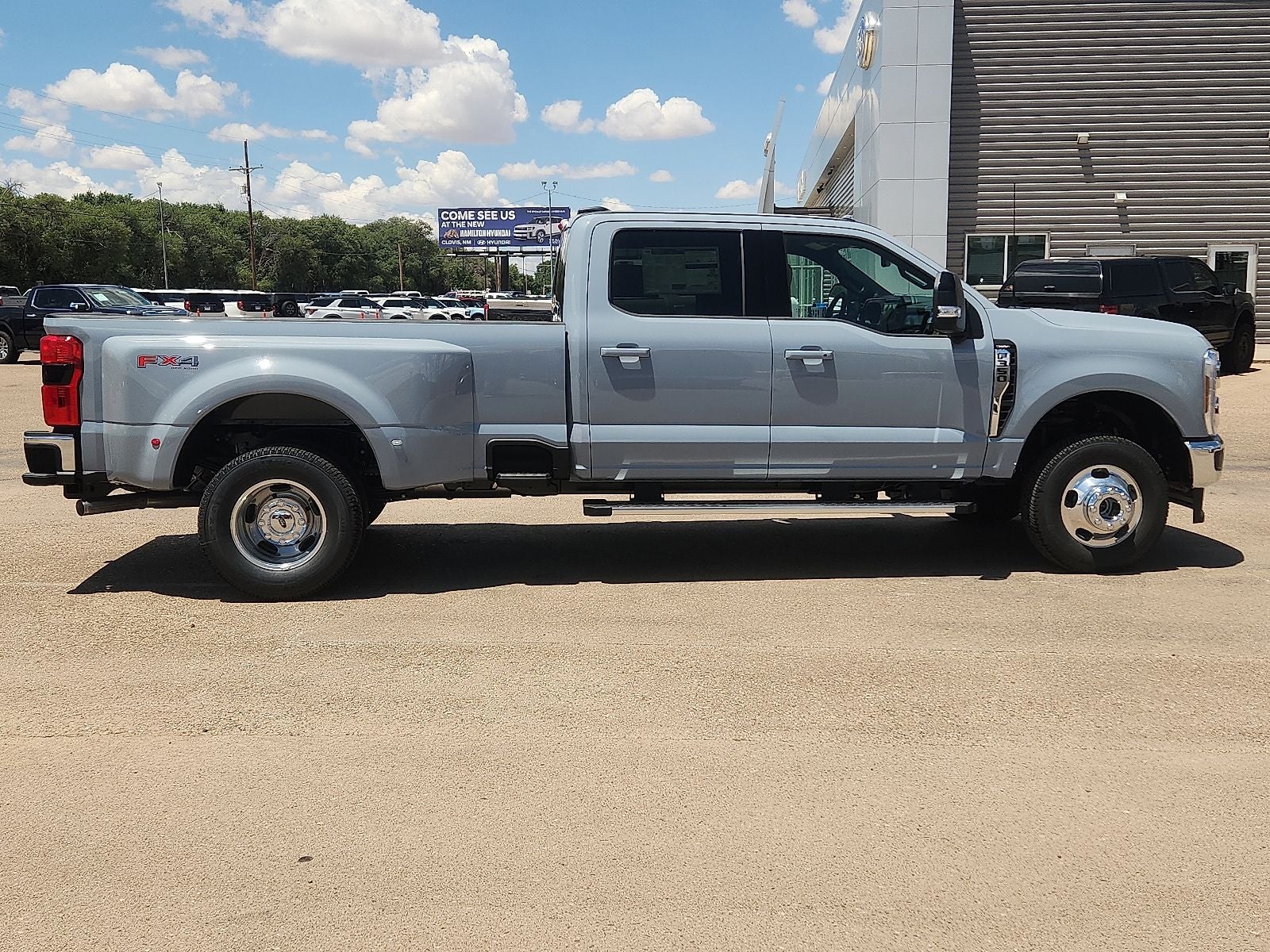 2026 Ford F-350SD Lariat DRW