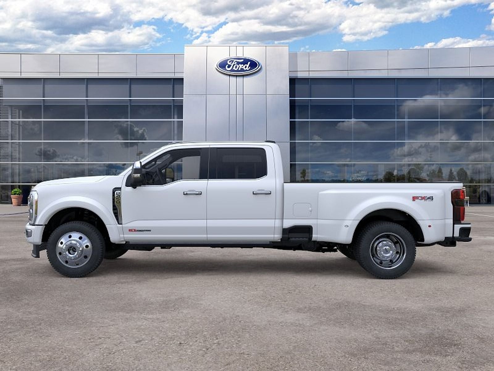 2025 Ford F-450SD Platinum DRW