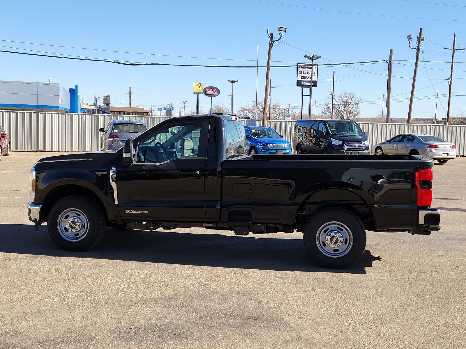 2025 Ford Super Duty F-250® XL