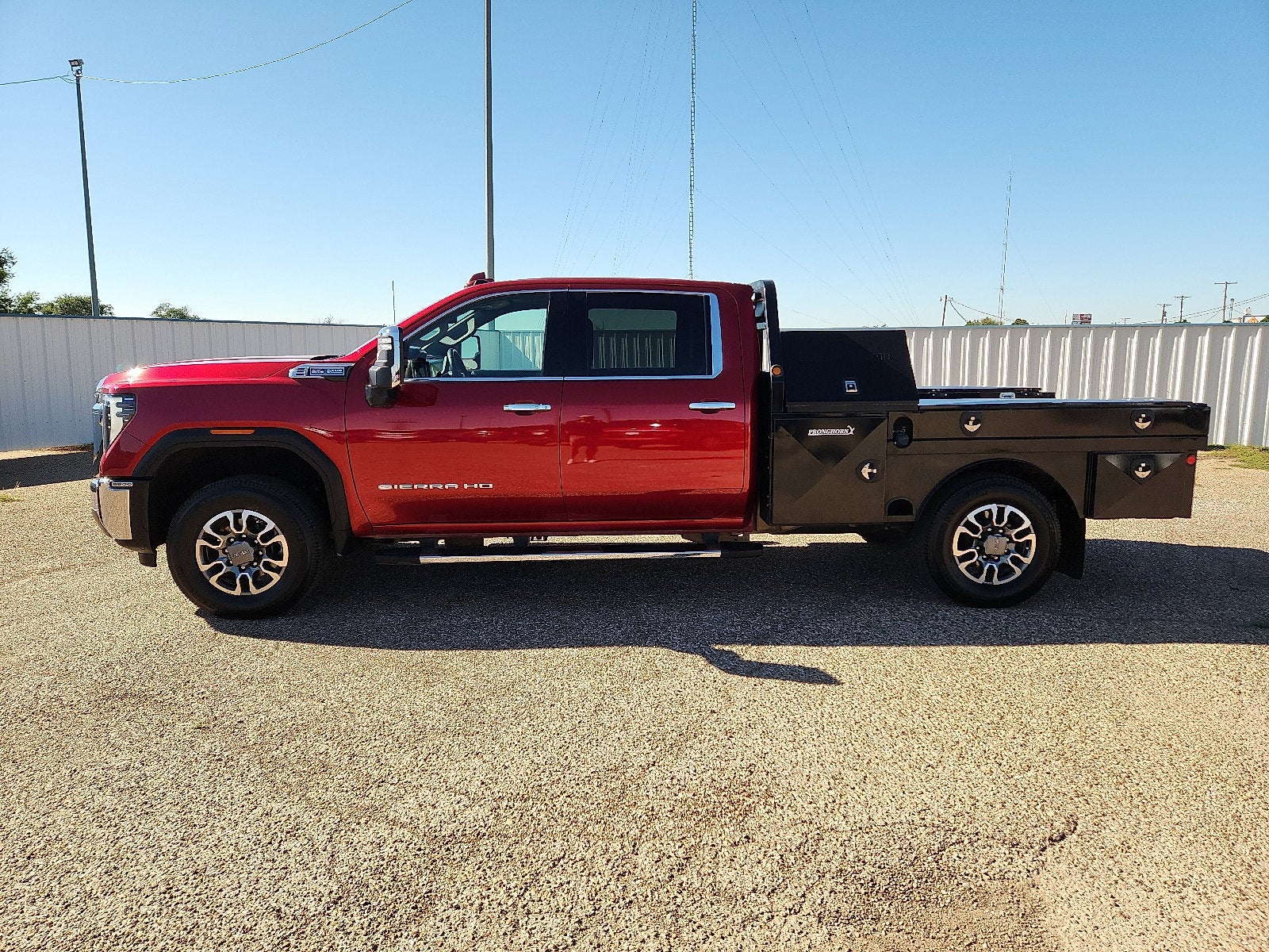 2025 GMC Sierra HD SLT