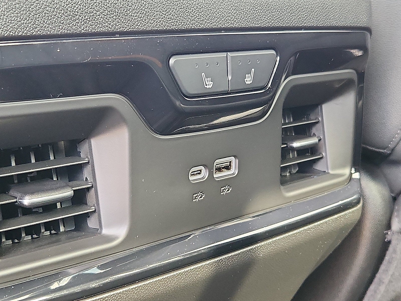 2025 GMC Sierra HD AT4