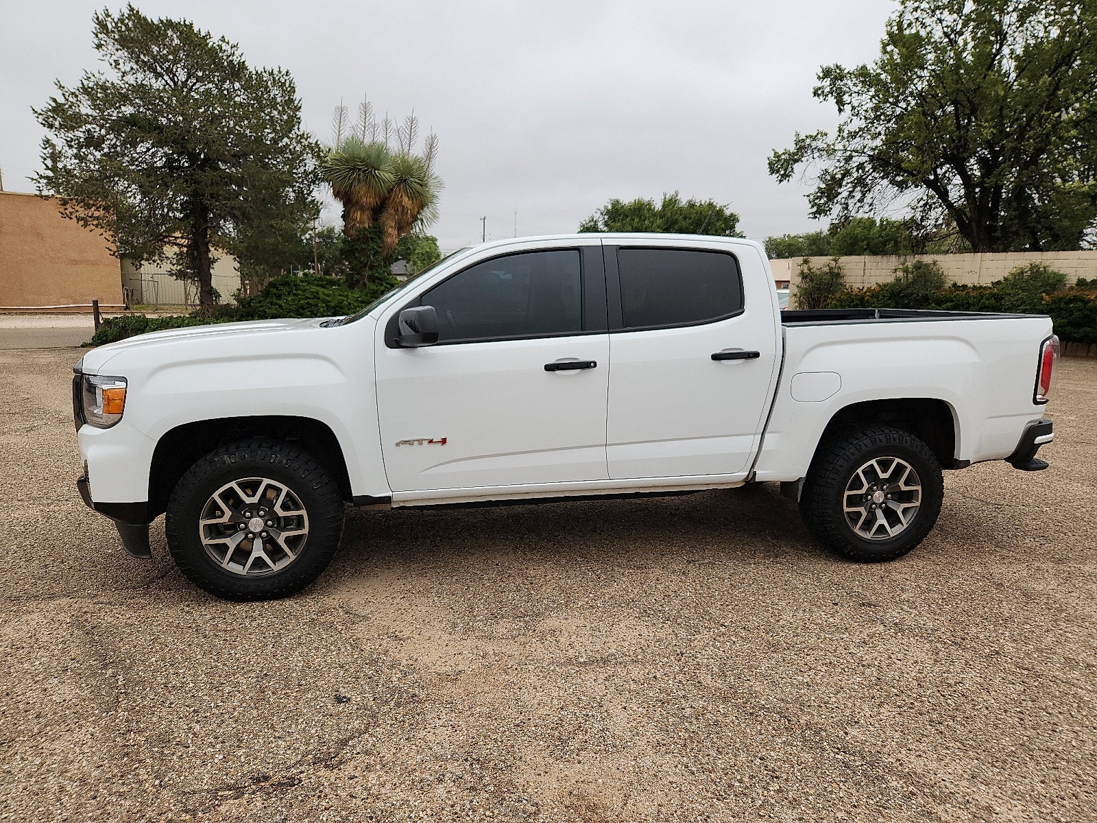 2022 GMC Canyon AT4 w/Leather