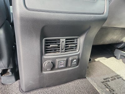 2023 Nissan Titan SV