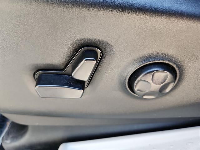 2024 Chrysler Pacifica Select