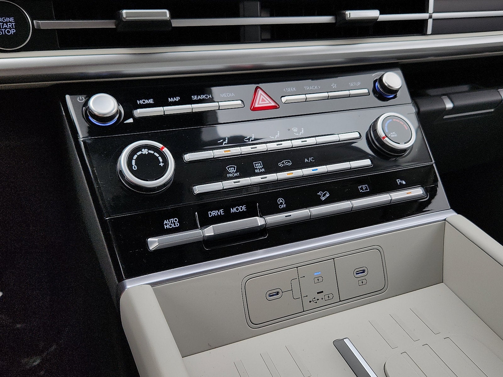 2027 Hyundai Santa Fe SE