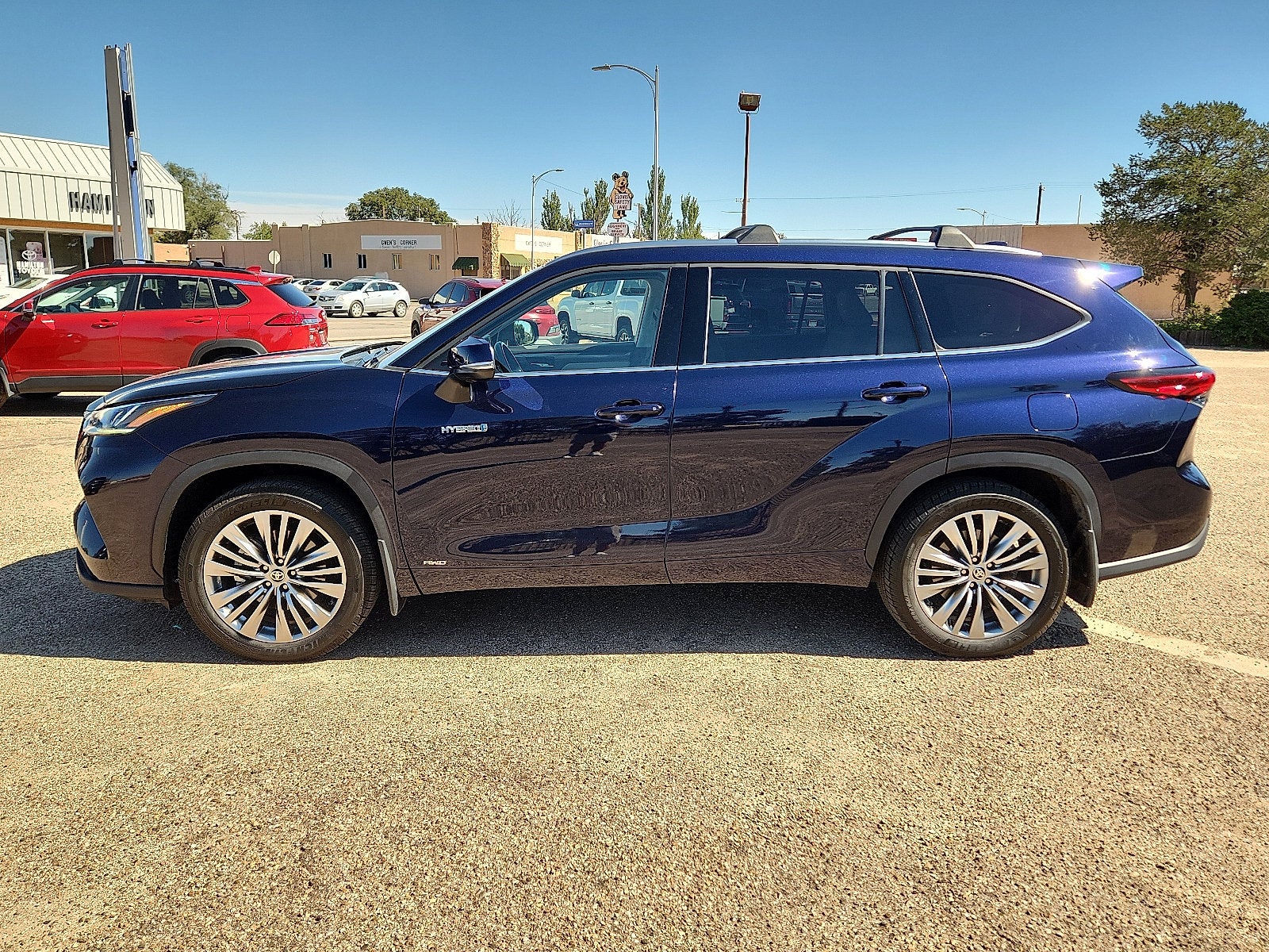 2021 Toyota Highlander Hybrid Platinum