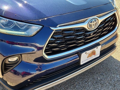 2021 Toyota Highlander Hybrid Platinum