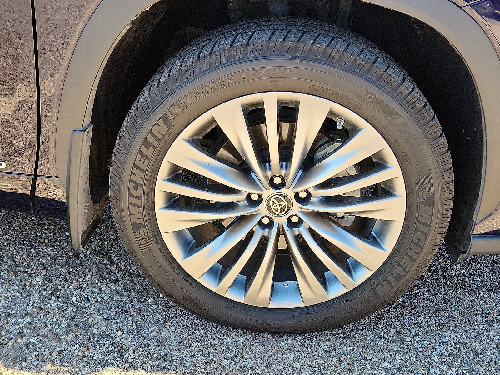 2021 Toyota Highlander Hybrid Platinum