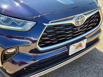 2021 Toyota Highlander Hybrid Platinum