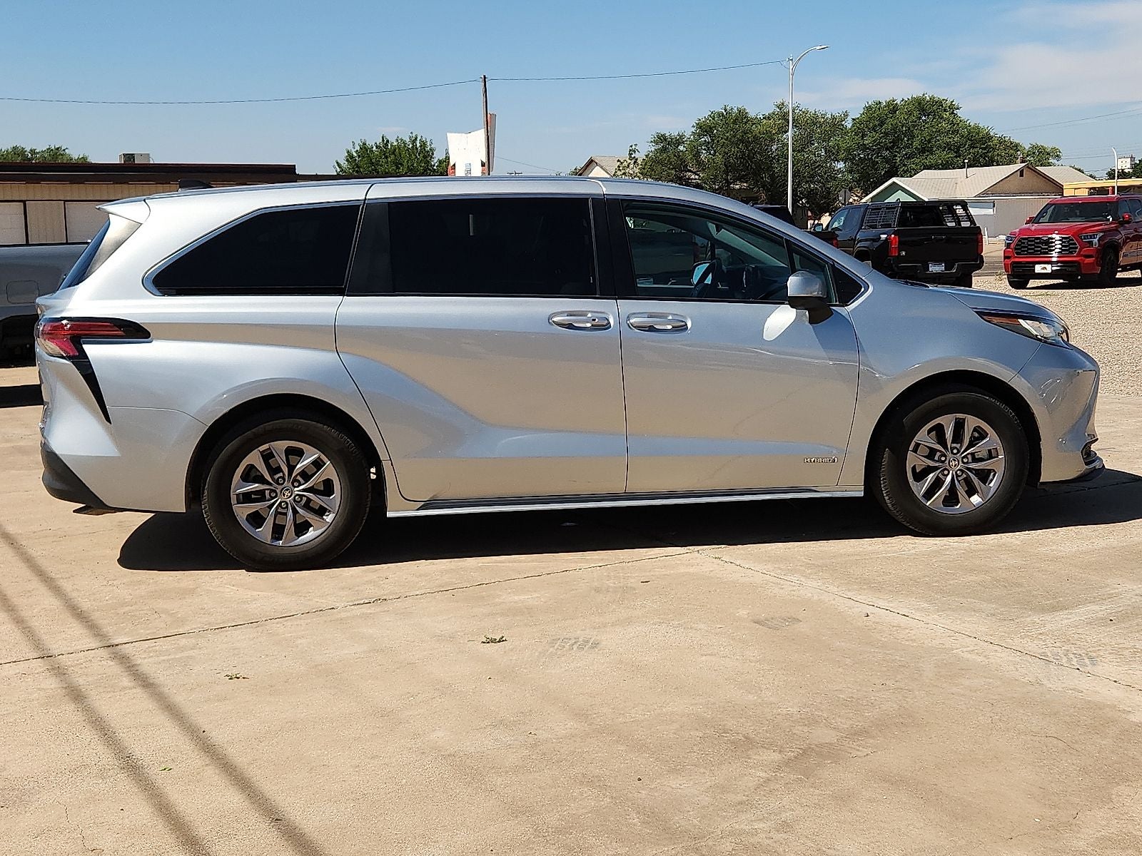 2021 Toyota Sienna LE 8 Passenger