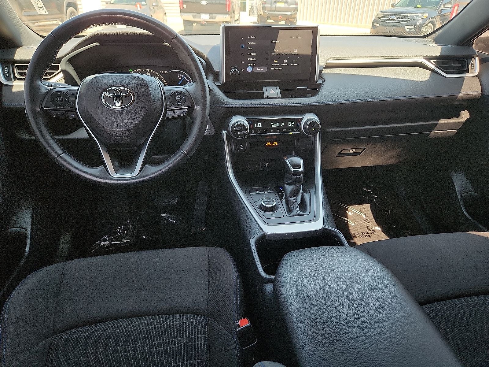 2023 Toyota RAV4 Hybrid SE