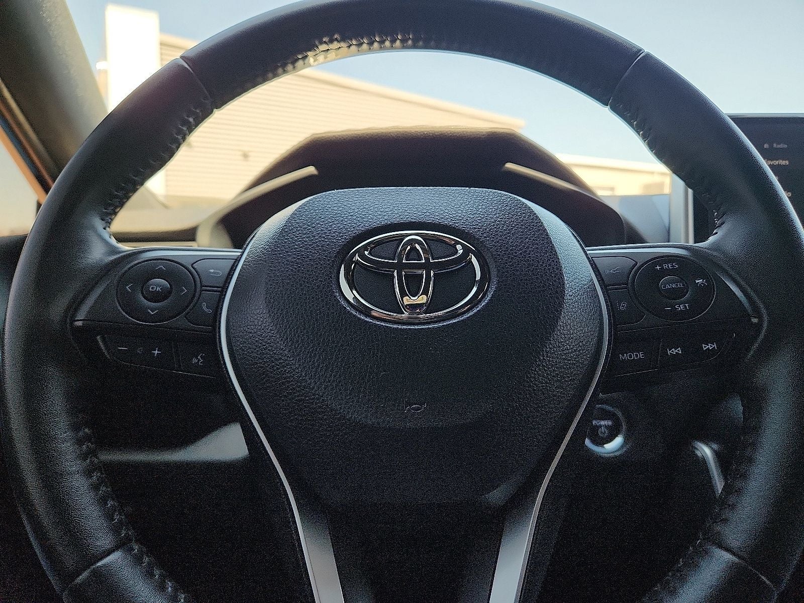 2023 Toyota RAV4 Hybrid SE