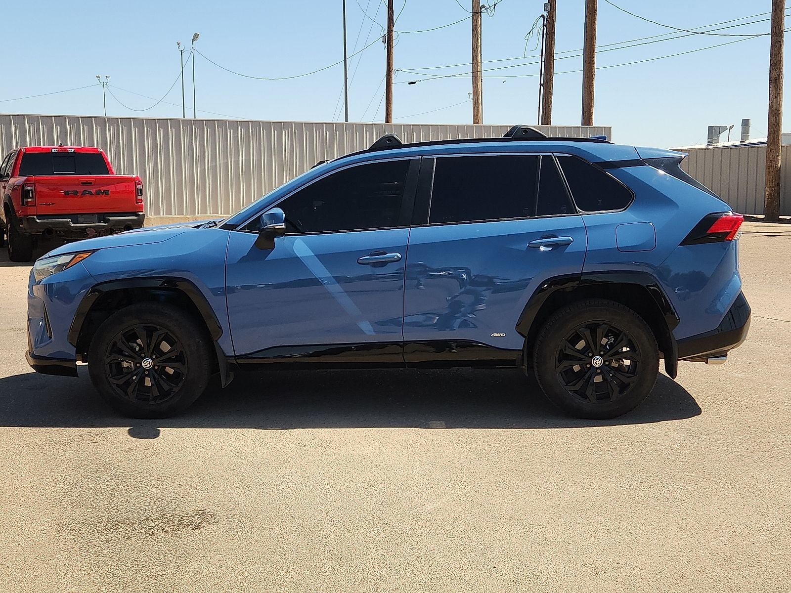 2023 Toyota RAV4 Hybrid SE