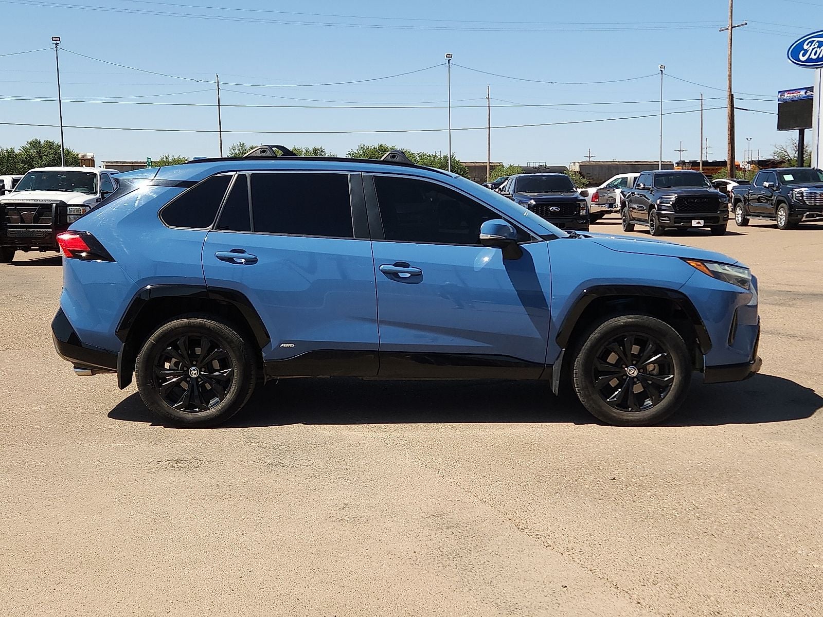 2023 Toyota RAV4 Hybrid SE