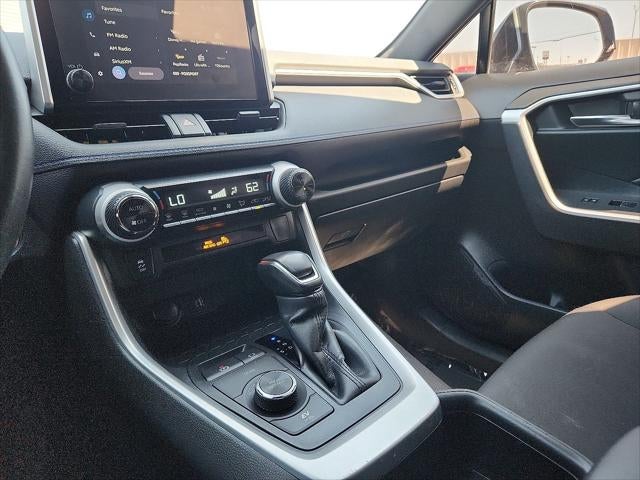 2023 Toyota RAV4 Hybrid SE