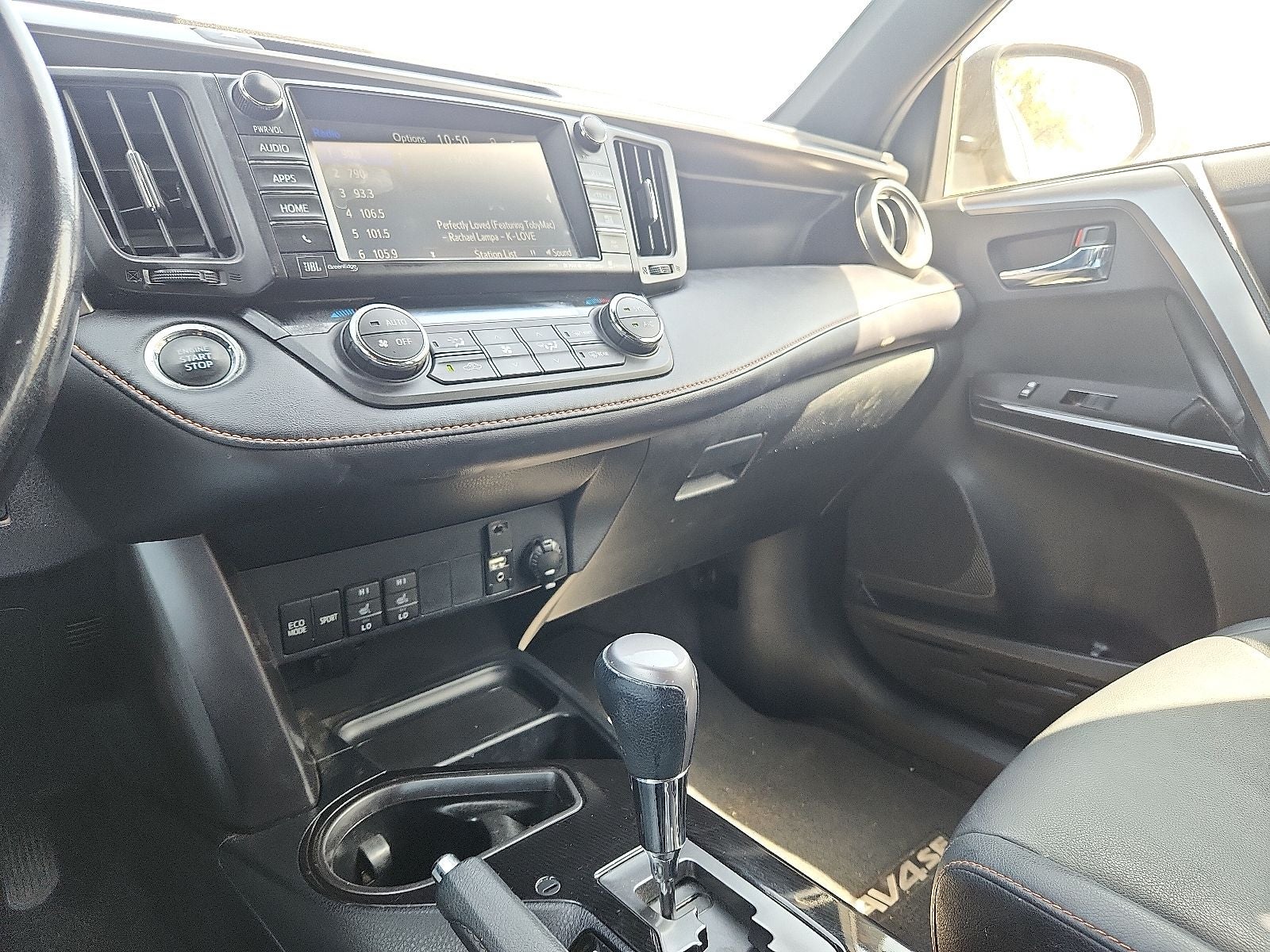 2017 Toyota RAV4 SE