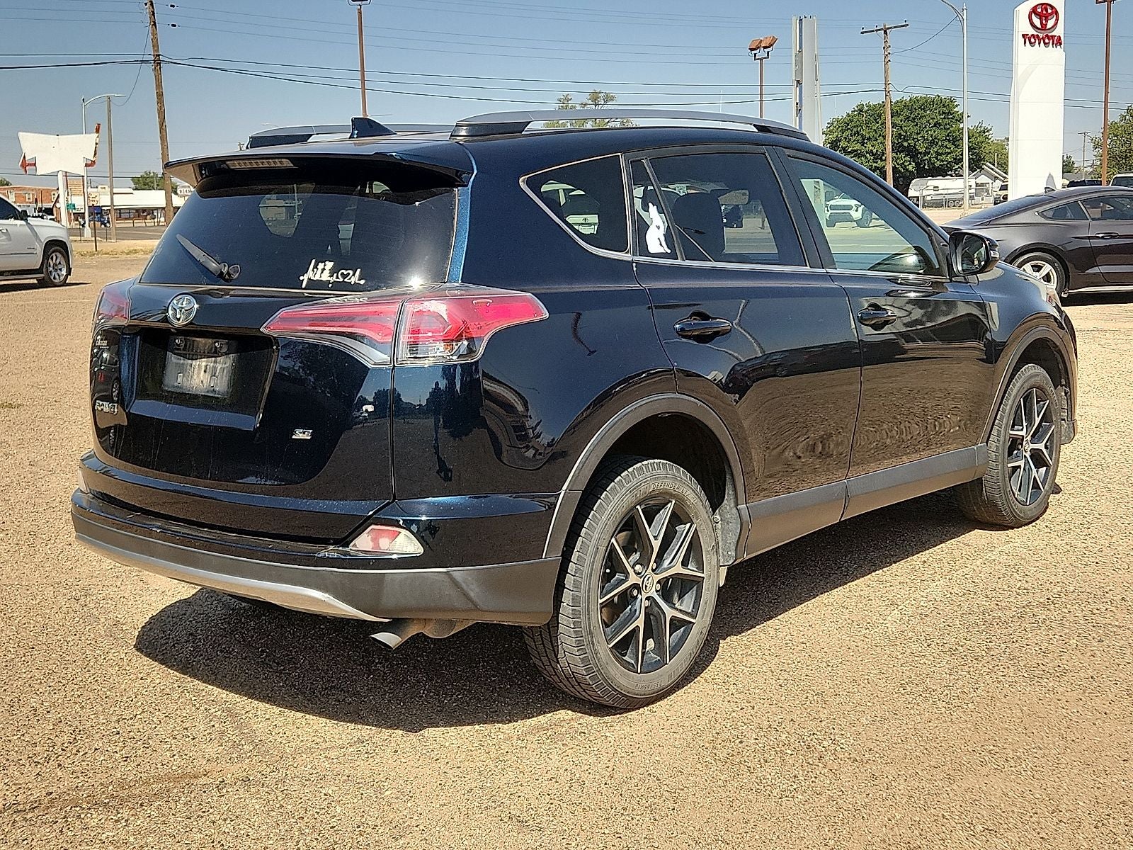2017 Toyota RAV4 SE