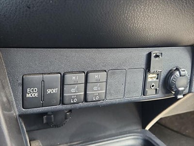 2017 Toyota RAV4 SE