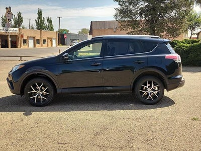 2017 Toyota RAV4 SE
