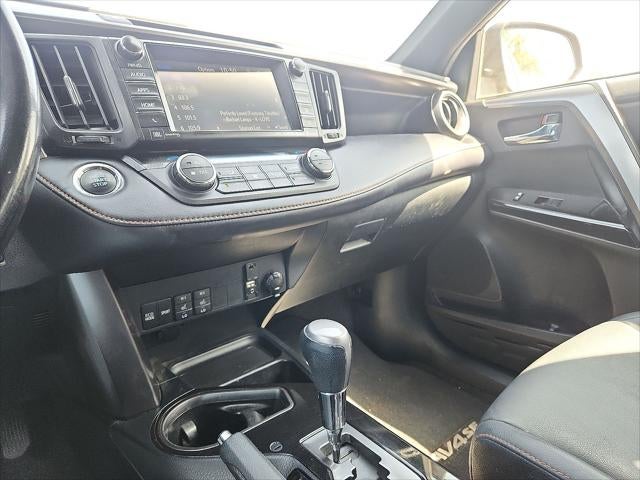 2017 Toyota RAV4 SE