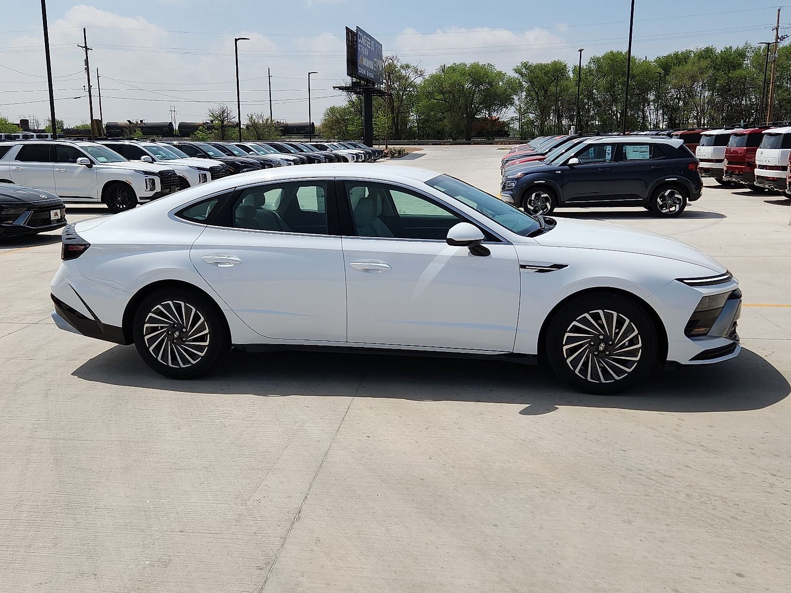2025 Hyundai Sonata Hybrid SEL