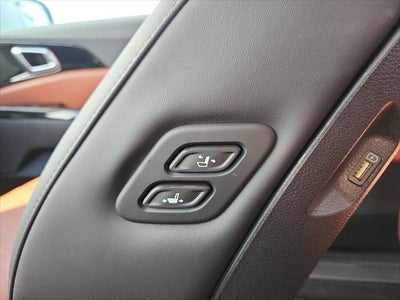 2024 Kia Carnival SX