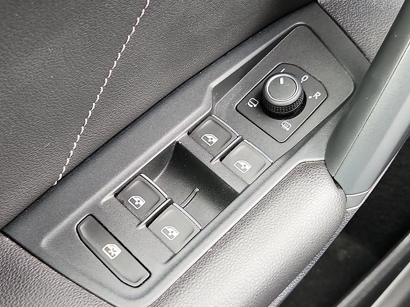 2021 Volkswagen Tiguan Base