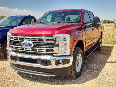 2026 Ford Super Duty F-350® XLT